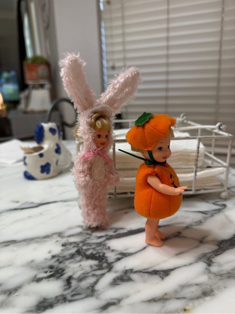 1994 Mattel Kelly Club Dolls – Pink Bunny & Pumpkin Costumes – 4.5” - Picture 14 of 17
